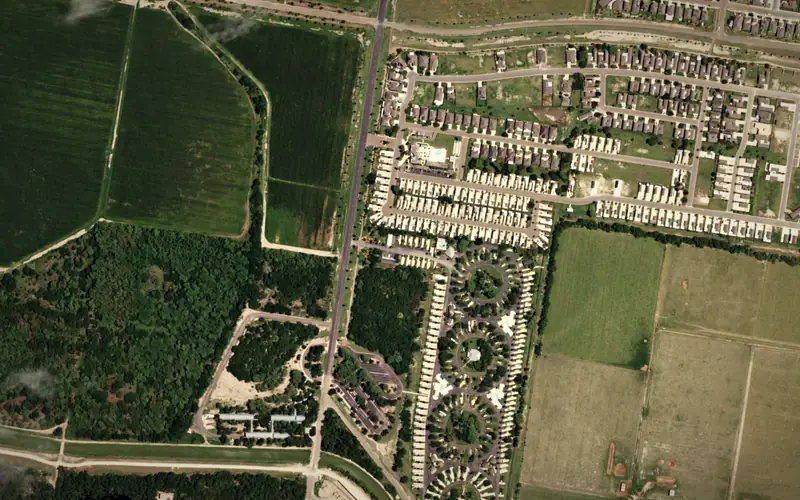 Aerial view of the area around Bentsen Palm (master-planned community), Mission